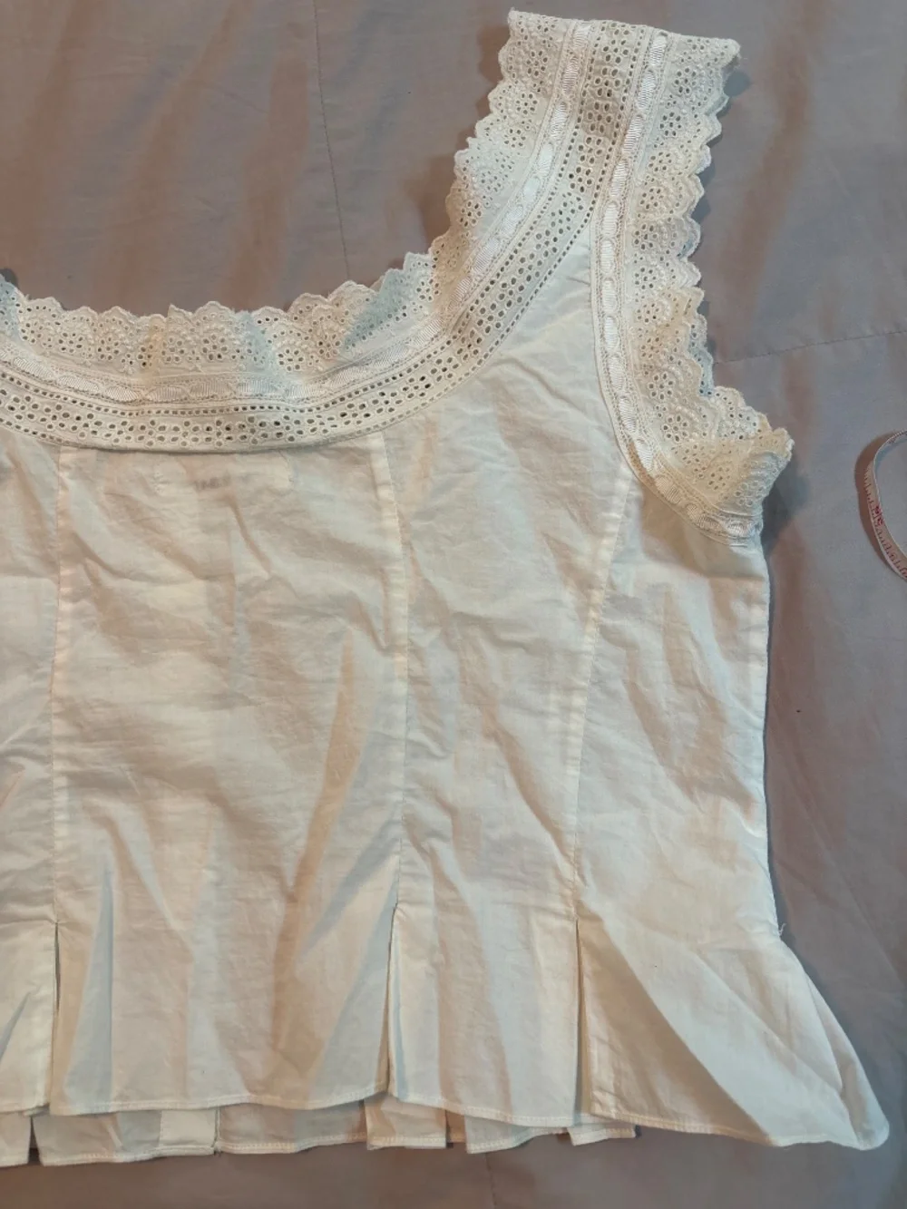 Doen Cream Eyelet Lace-Trim Button Front Cropped Top - Picture 9 of 16